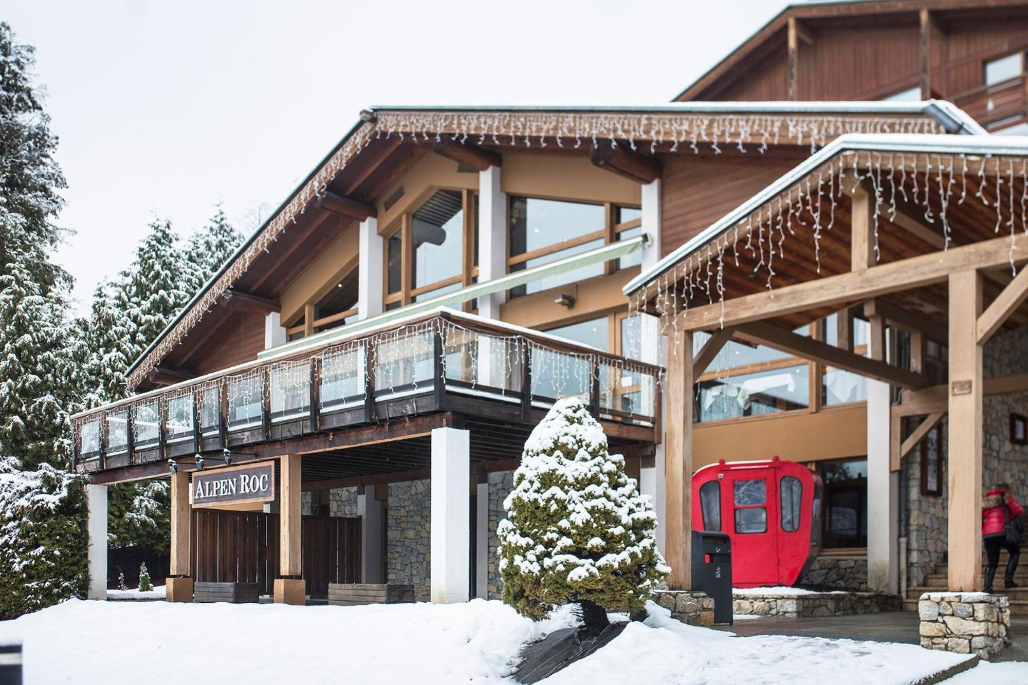 Hotel Alpen Roc La Clusaz Exterior photo
